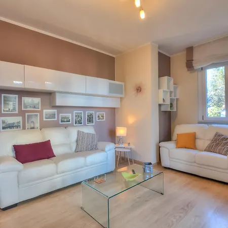 Alelù Classy And Chic Stresa Center Apartment with Terrace - Happy Rentals