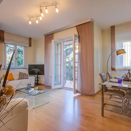 Alelù Classy And Chic Stresa Center Apartment with Terrace - Happy Rentals Appartement *