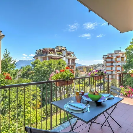 Alelù Classy And Chic Stresa Center Apartment with Terrace - Happy Rentals Appartement *
